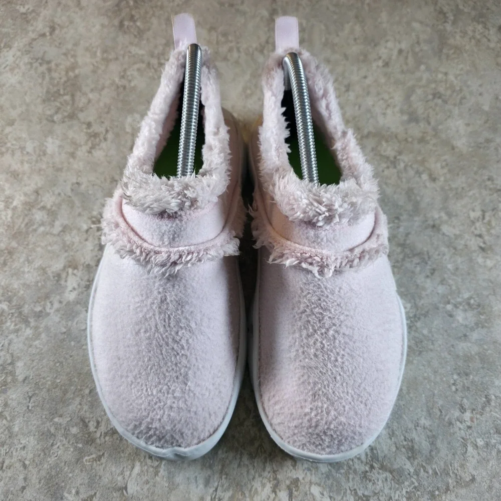 Oofos OOcoozie Slippers Comfort Fleece Recovery Pink Slip On Women's Size 9 - Picture 2 of 8